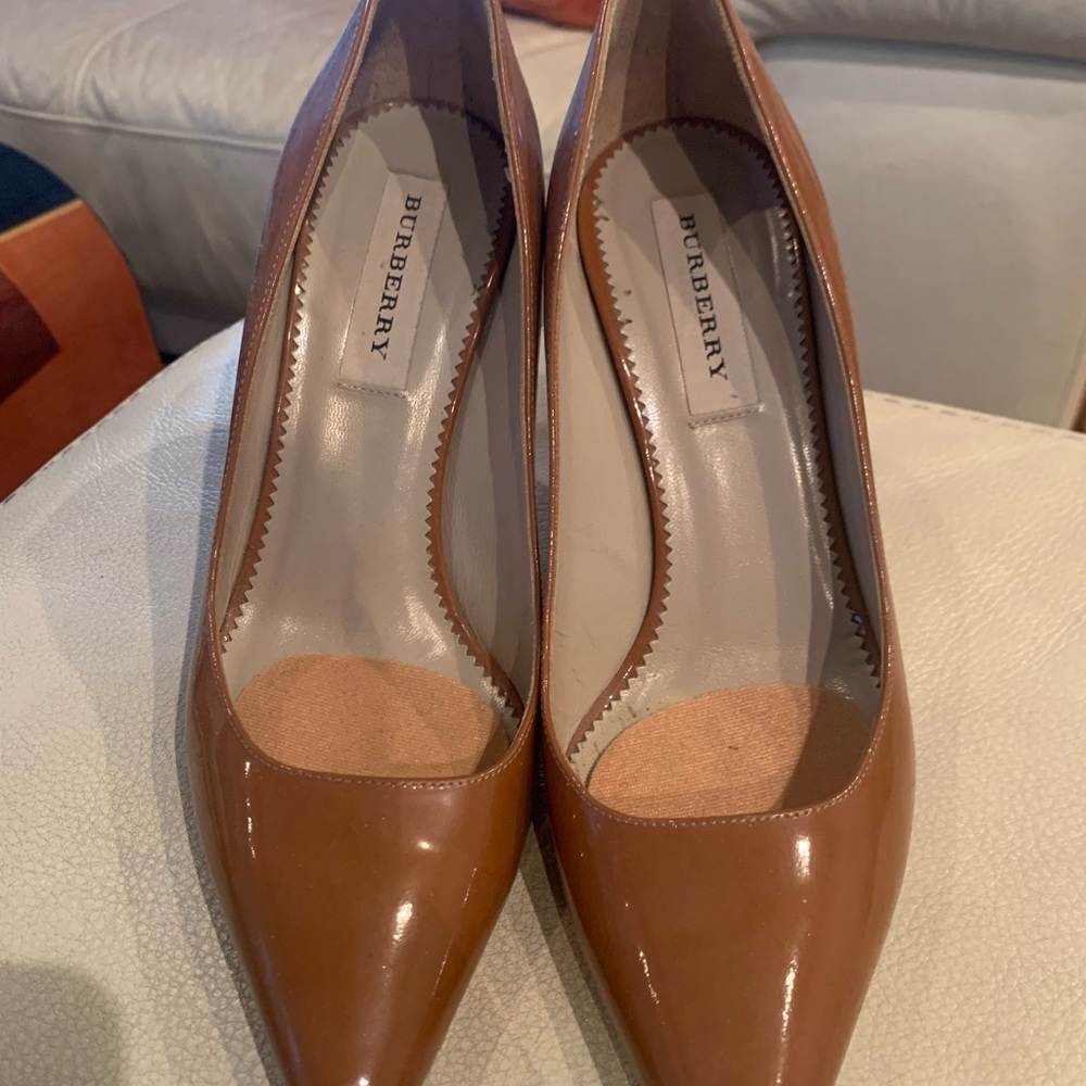 Burberry brown leather heels size 7.5 - Picture 2 of 3